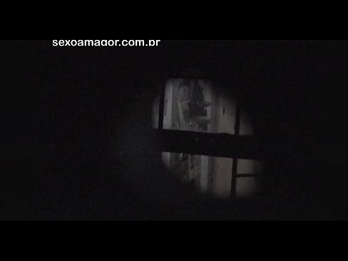 ❤️ Si Blondie ay lihim na nakunan ng video ng isang voyeur ng kapitbahayan na nakatago sa likod ng mga guwang na brick ❤️❌ dekalidad na sex sa tl.xxx-wow-net.ru ﹏